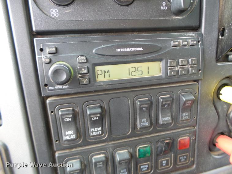 image for item K5621 2006 International 7400 dump truck