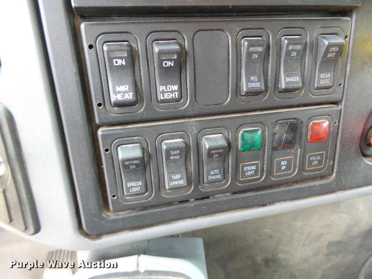 image for item K5621 2006 International 7400 dump truck