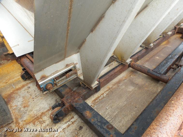 image for item K5621 2006 International 7400 dump truck