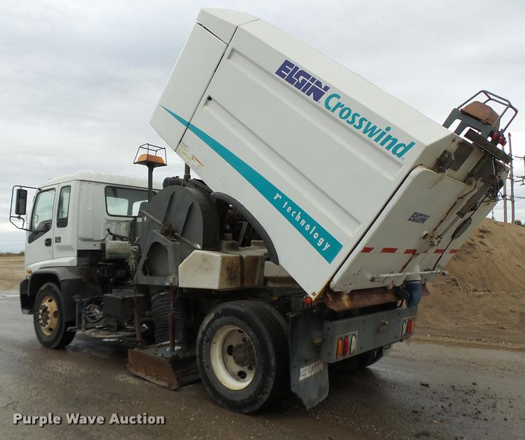 image for item K5646 1998 GMC T7500 street sweeper truck