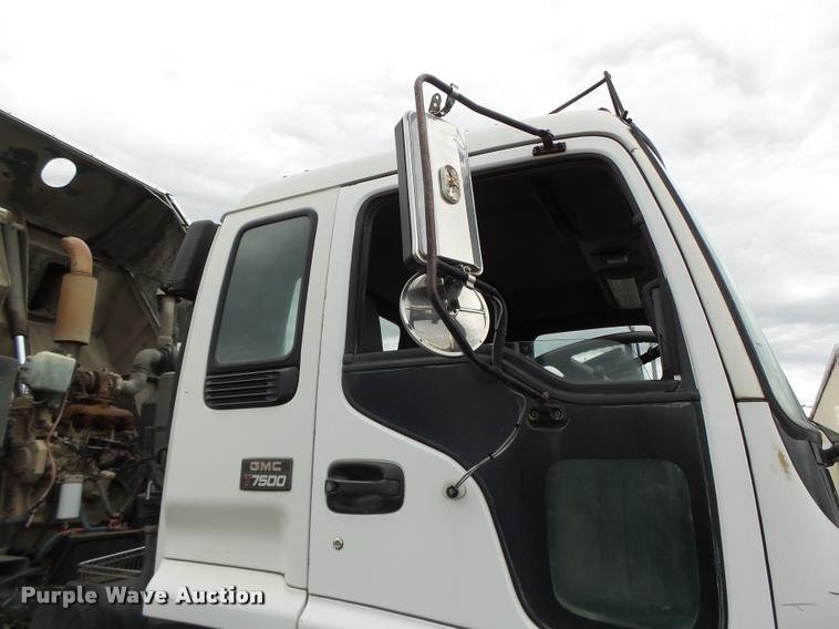 image for item K5646 1998 GMC T7500 street sweeper truck