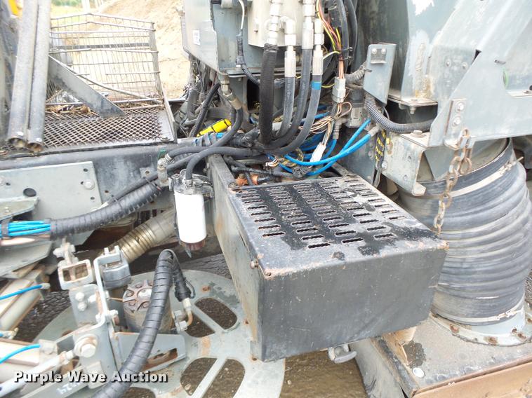 image for item K5646 1998 GMC T7500 street sweeper truck