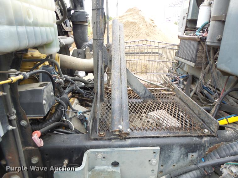 image for item K5646 1998 GMC T7500 street sweeper truck