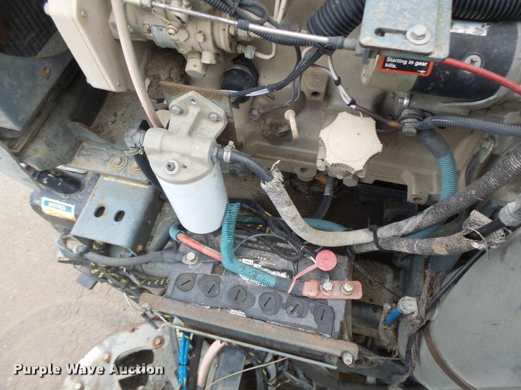 image for item K5646 1998 GMC T7500 street sweeper truck