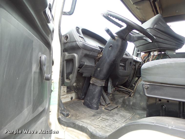 image for item K5646 1998 GMC T7500 street sweeper truck