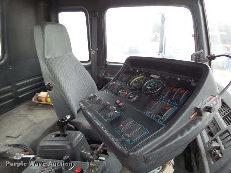 image for item K5646 1998 GMC T7500 street sweeper truck