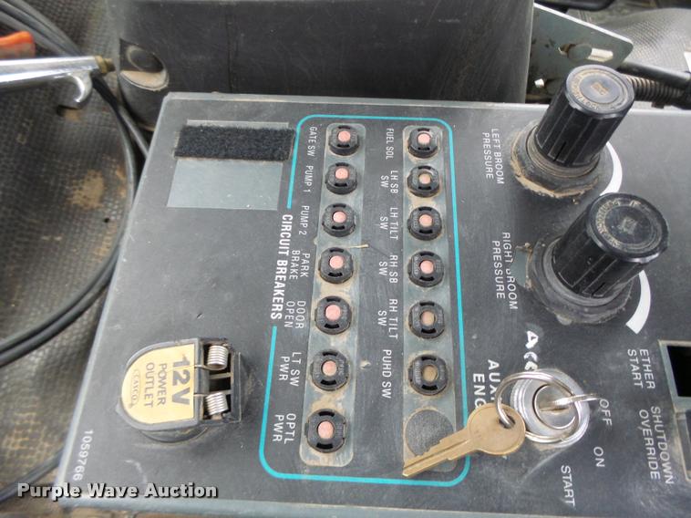 image for item K5646 1998 GMC T7500 street sweeper truck