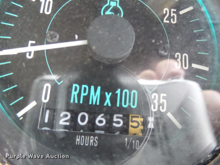 image for item K5646 1998 GMC T7500 street sweeper truck