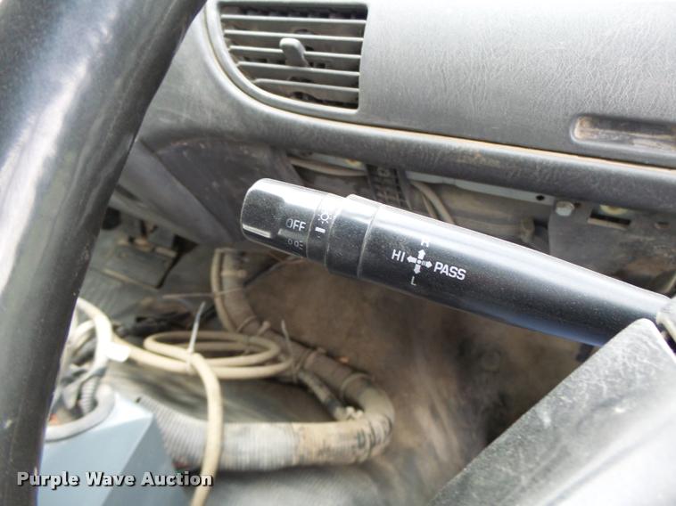 image for item K5646 1998 GMC T7500 street sweeper truck