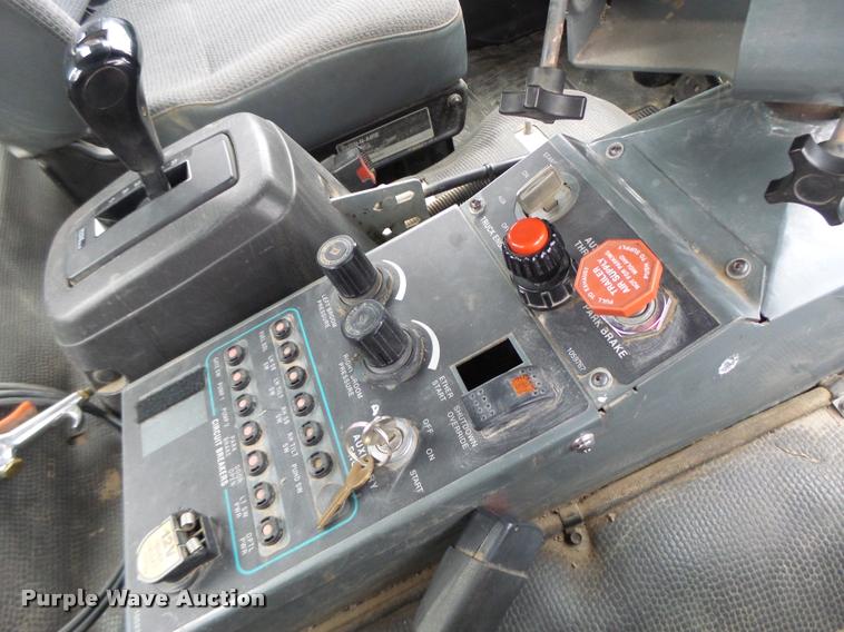 image for item K5646 1998 GMC T7500 street sweeper truck