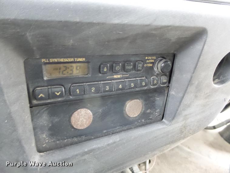 image for item K5646 1998 GMC T7500 street sweeper truck