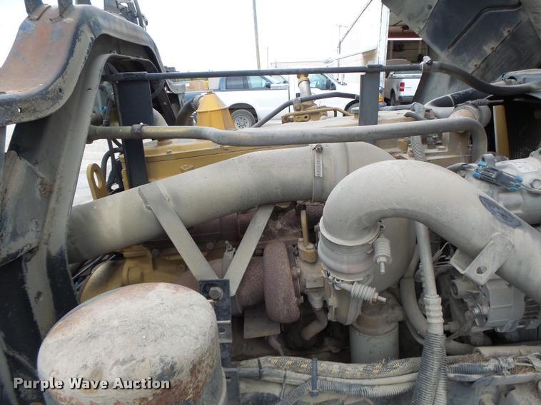 image for item K5646 1998 GMC T7500 street sweeper truck