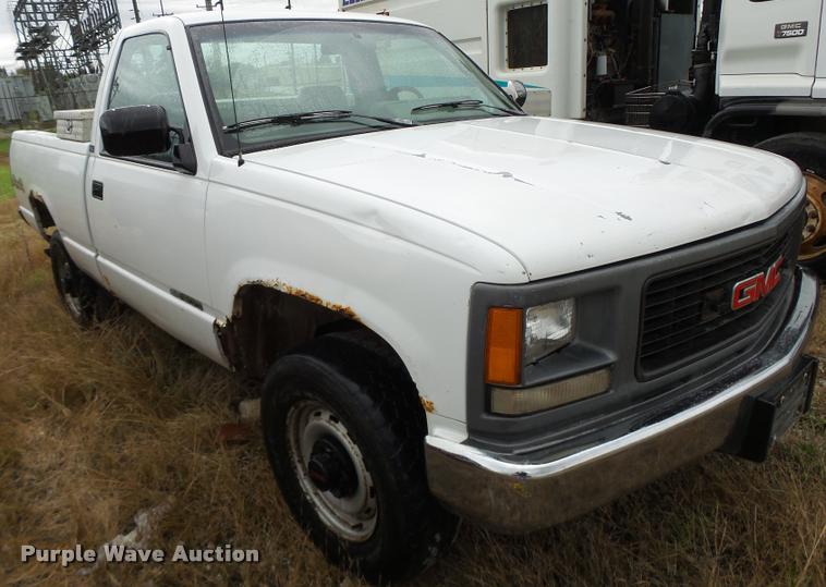 image for item K5647 1994 GMC Sierra 1500 pickup truck
