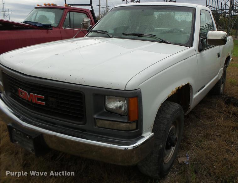 image for item K5647 1994 GMC Sierra 1500 pickup truck