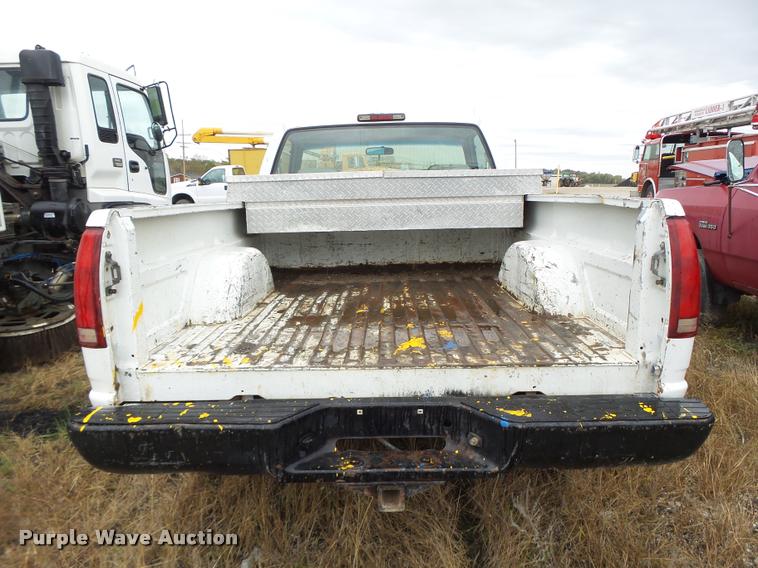 image for item K5647 1994 GMC Sierra 1500 pickup truck