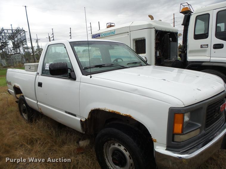 image for item K5647 1994 GMC Sierra 1500 pickup truck