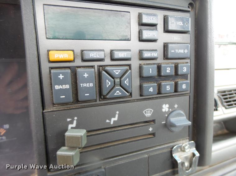 image for item K5647 1994 GMC Sierra 1500 pickup truck