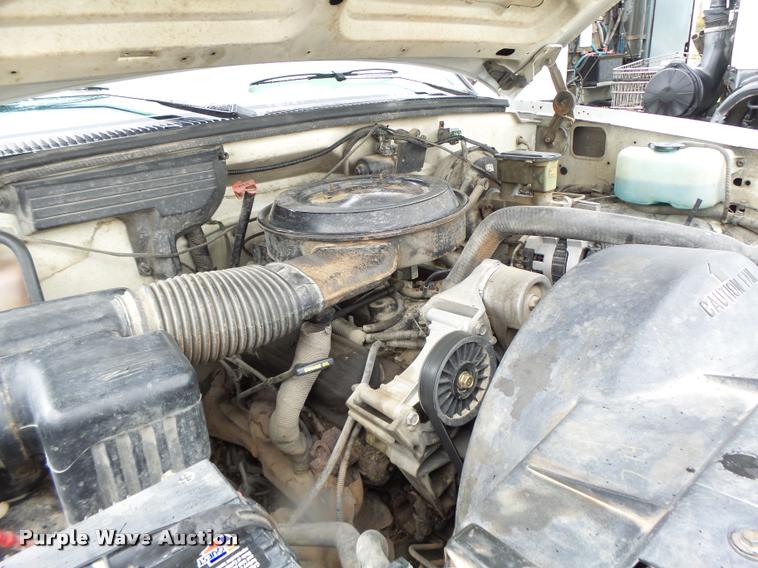 image for item K5647 1994 GMC Sierra 1500 pickup truck