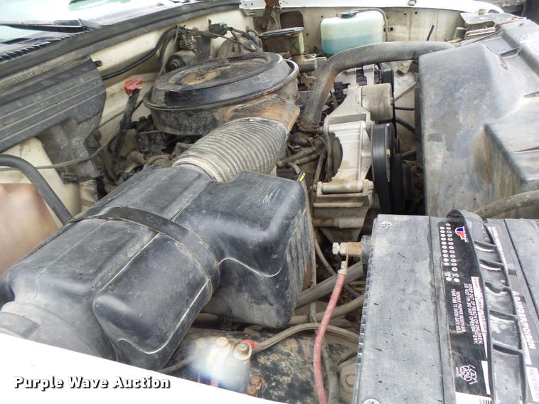 image for item K5647 1994 GMC Sierra 1500 pickup truck