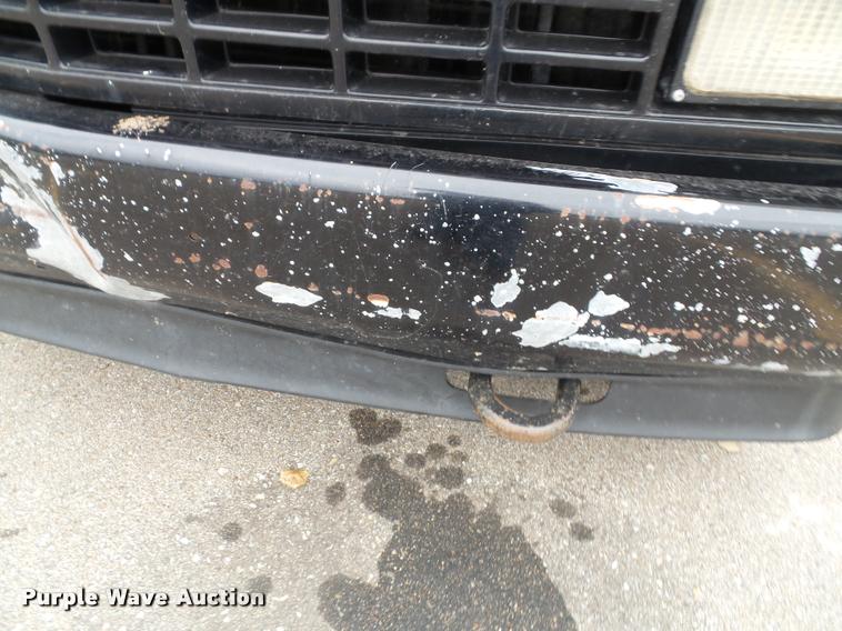 image for item K8069 1990 Chevrolet Silverado 1500 pickup truck