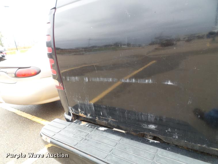 image for item K8069 1990 Chevrolet Silverado 1500 pickup truck