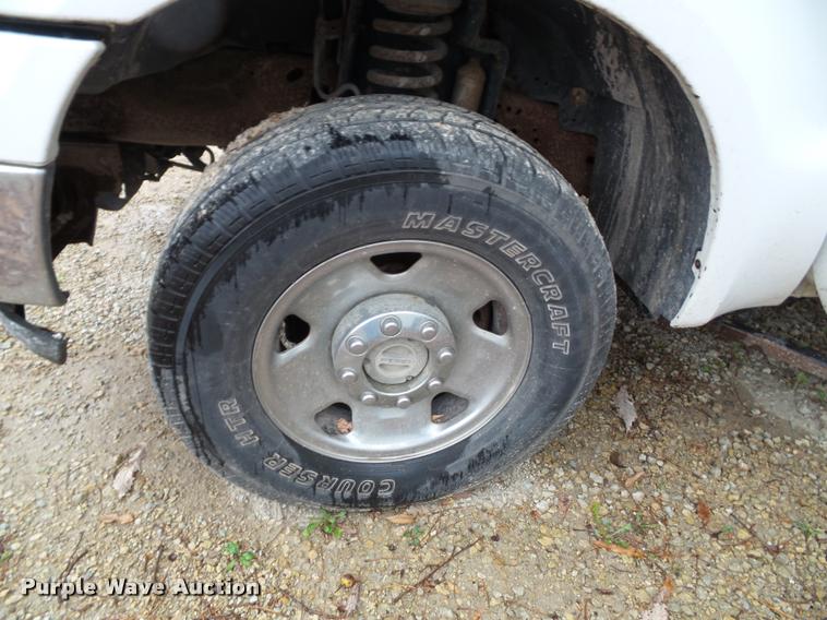 image for item K8074 2007 Ford F250 Super Duty XLT flatbed pickup truck