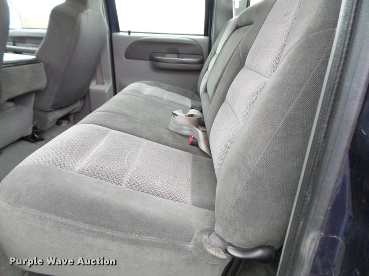 image for item K8079 2002 Ford F250 Super Duty XLT Crew Cab pickup truck