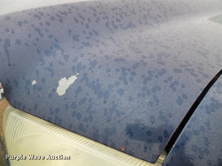 image for item K8079 2002 Ford F250 Super Duty XLT Crew Cab pickup truck