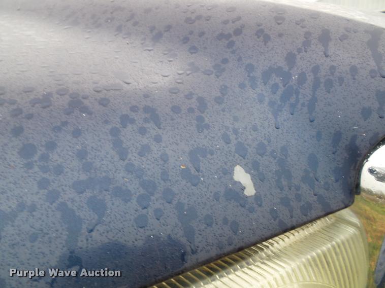 image for item K8079 2002 Ford F250 Super Duty XLT Crew Cab pickup truck