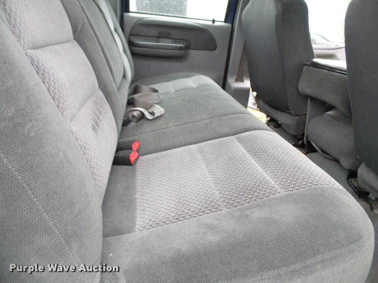 image for item K8079 2002 Ford F250 Super Duty XLT Crew Cab pickup truck