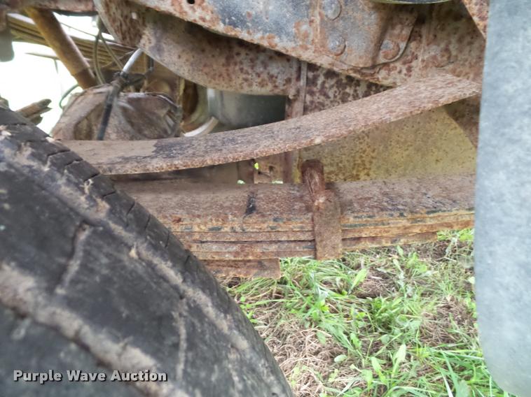 image for item K8079 2002 Ford F250 Super Duty XLT Crew Cab pickup truck