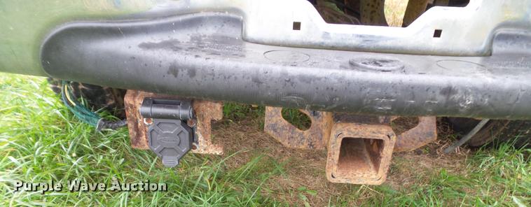 image for item K8079 2002 Ford F250 Super Duty XLT Crew Cab pickup truck