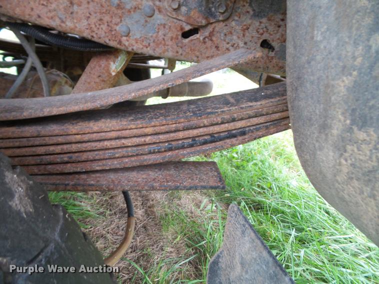 image for item K8079 2002 Ford F250 Super Duty XLT Crew Cab pickup truck