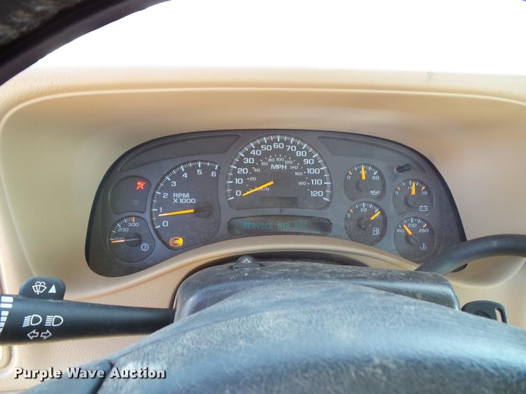 image for item K8080 2003 Chevrolet Silverado 3500 pickup truck