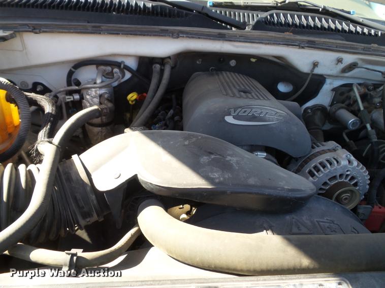 image for item K8080 2003 Chevrolet Silverado 3500 pickup truck