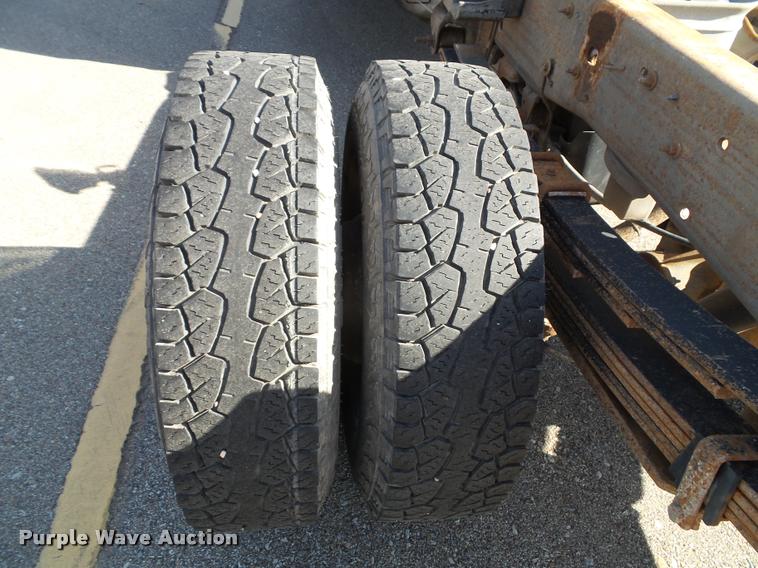 image for item K8080 2003 Chevrolet Silverado 3500 pickup truck