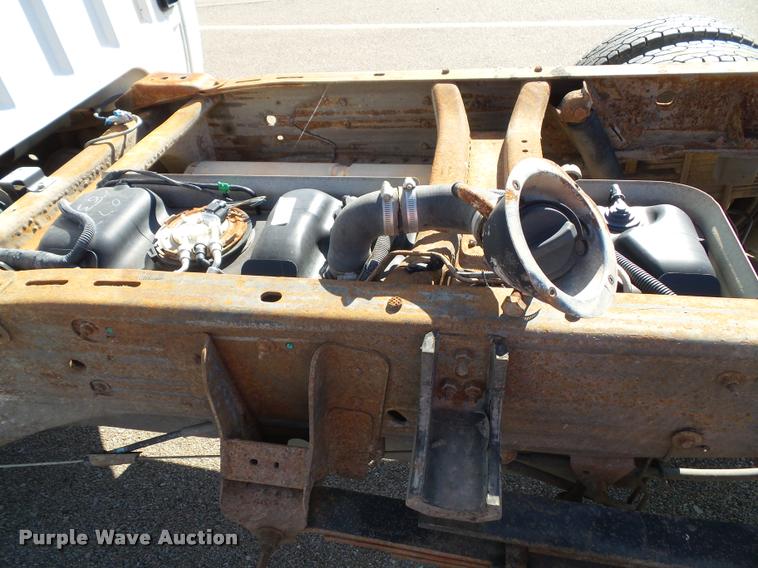 image for item K8080 2003 Chevrolet Silverado 3500 pickup truck