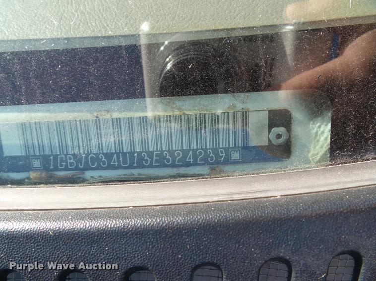 image for item K8080 2003 Chevrolet Silverado 3500 pickup truck