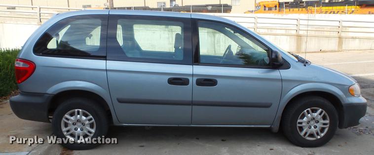 image for item K8085 2006 Dodge Caravan van
