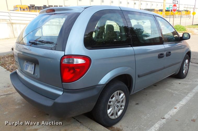 image for item K8085 2006 Dodge Caravan van