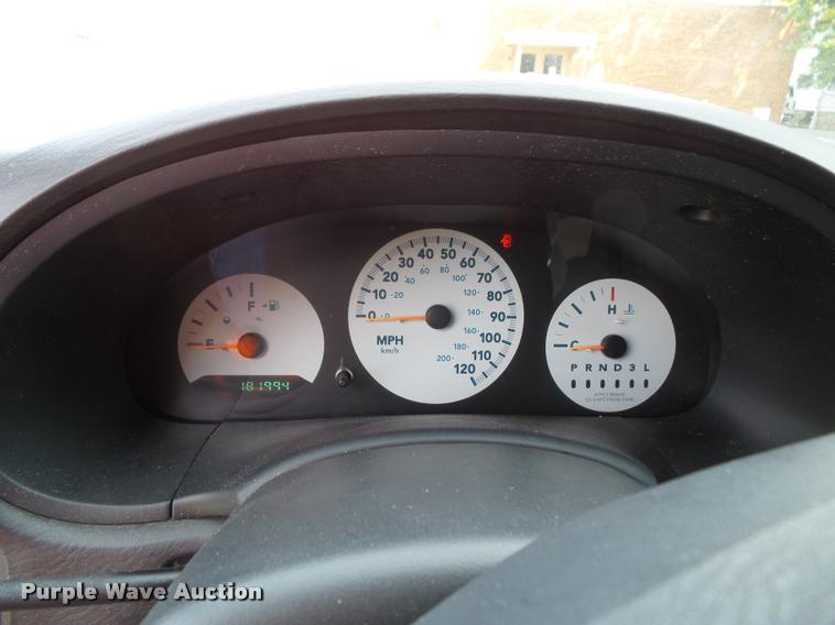 image for item K8085 2006 Dodge Caravan van