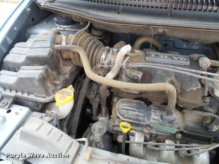 image for item K8085 2006 Dodge Caravan van