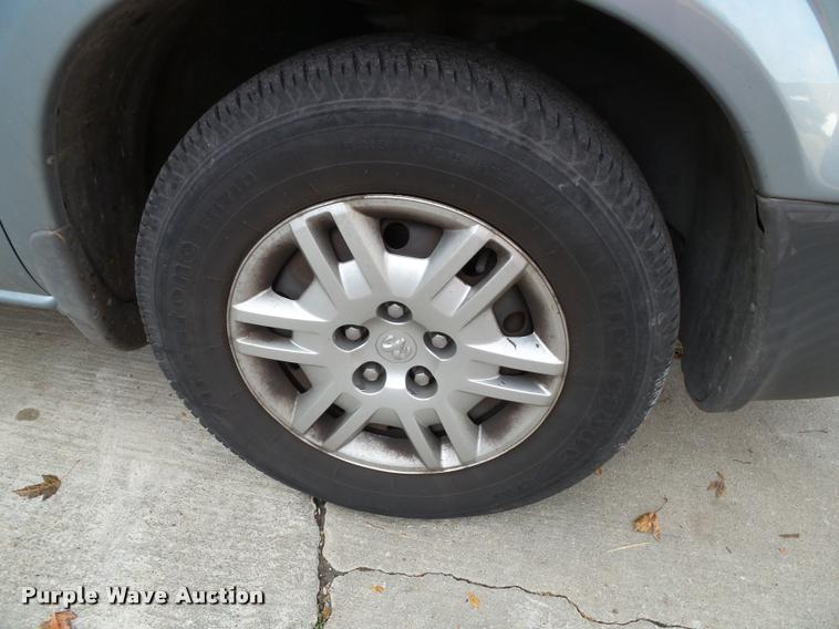 image for item K8085 2006 Dodge Caravan van