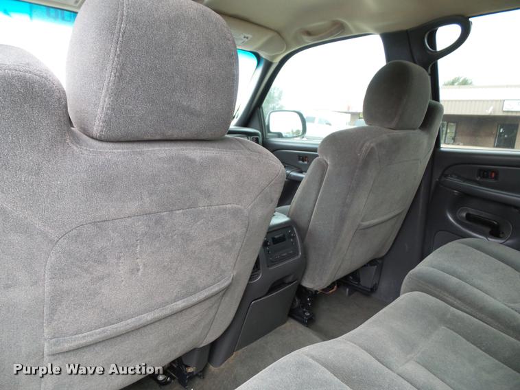 image for item K8095 2005 Chevrolet Silverado 1500 Crew Cab pickup truck