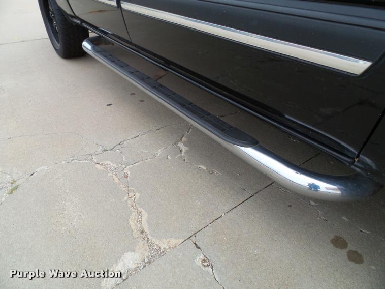 image for item K8095 2005 Chevrolet Silverado 1500 Crew Cab pickup truck