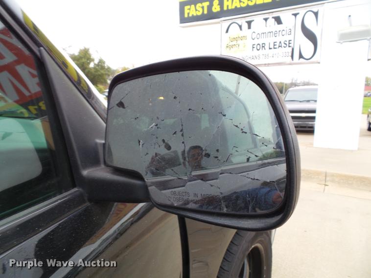 image for item K8095 2005 Chevrolet Silverado 1500 Crew Cab pickup truck