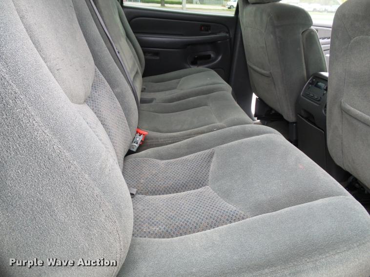 image for item K8095 2005 Chevrolet Silverado 1500 Crew Cab pickup truck