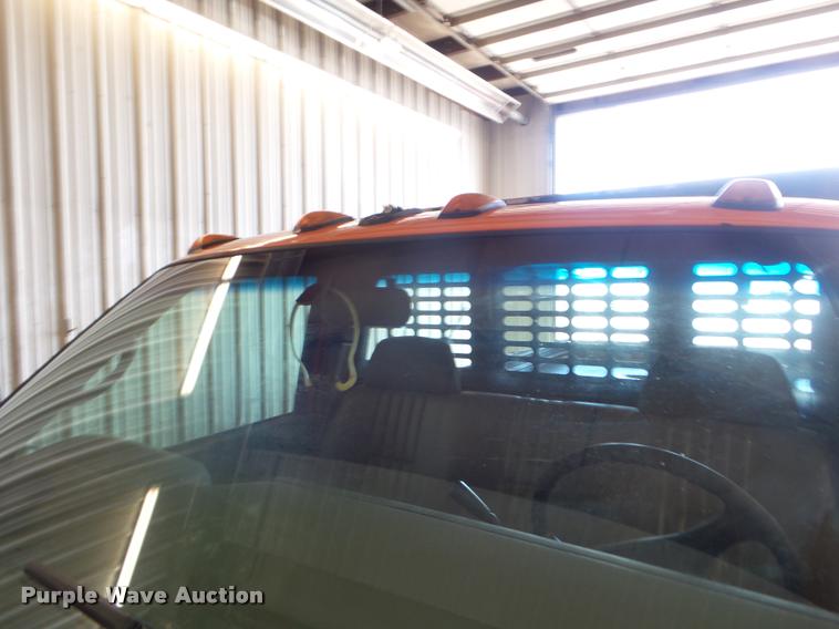 image for item L1720 2000 Chevrolet 3500 flatbed pickup truck