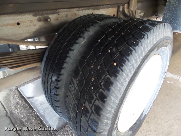 image for item L1720 2000 Chevrolet 3500 flatbed pickup truck