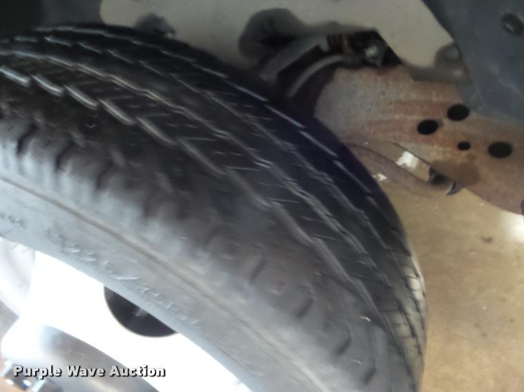 image for item L1720 2000 Chevrolet 3500 flatbed pickup truck